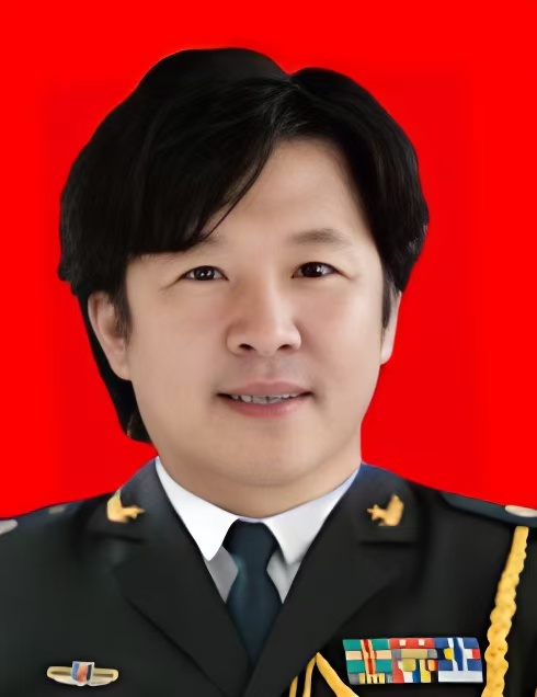 潘浩东:红色文化的现代传承者与艺术合伙人的双重奏章 潘浩东:红色文化的现代传承者与艺术合伙人的双重奏章